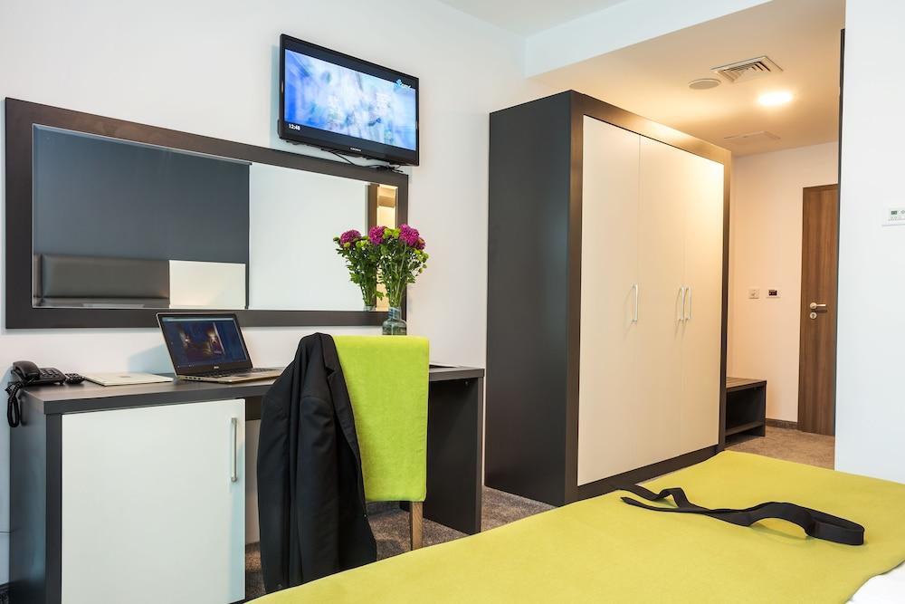 Earth & People Hotel & Spa - Free Parking Σόφια Εξωτερικό φωτογραφία